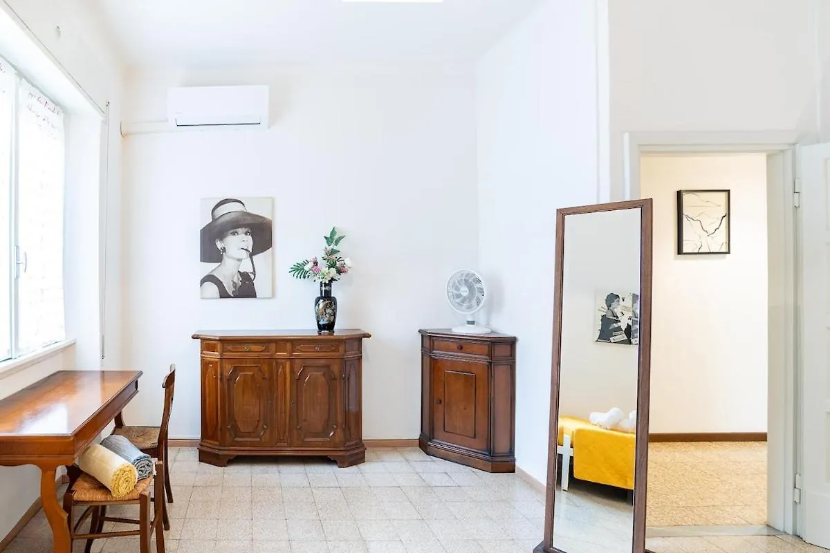 Private Parking 3Bd Apartment Near Piazza Carducci 博洛尼亚