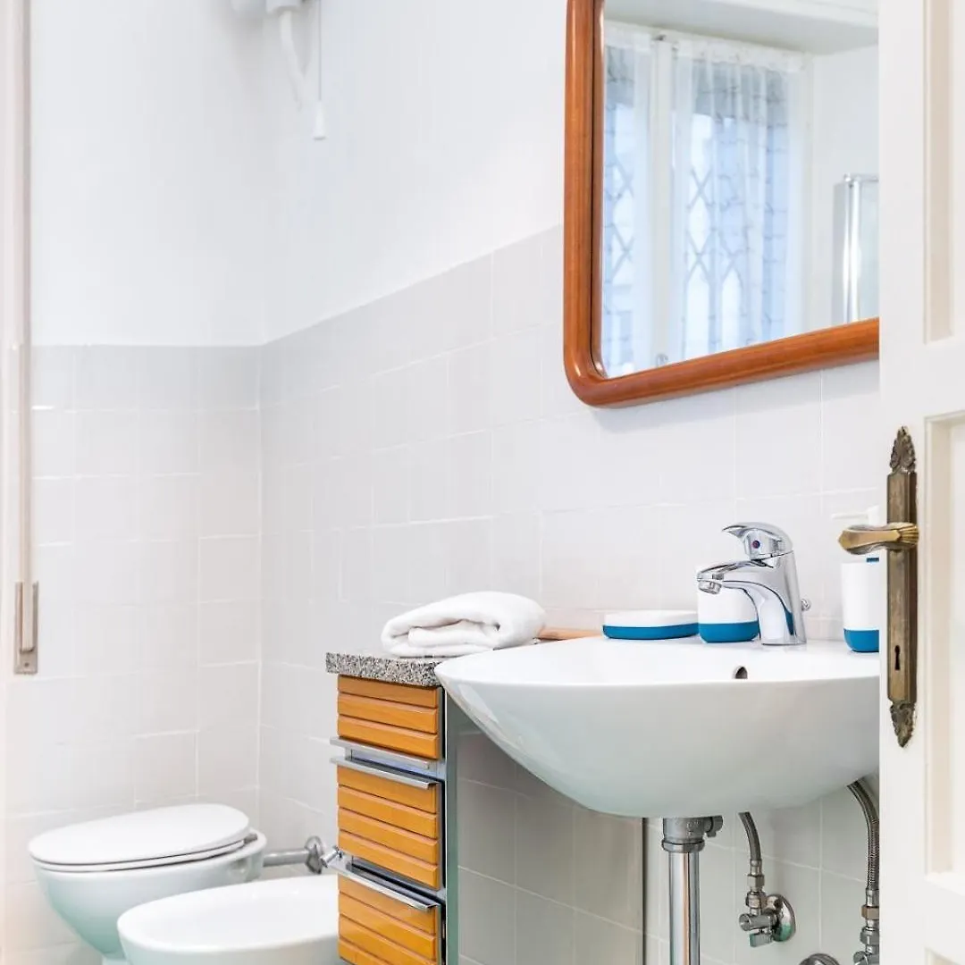 Private Parking 3Bd Apartment Near Piazza Carducci 博洛尼亚 意大利