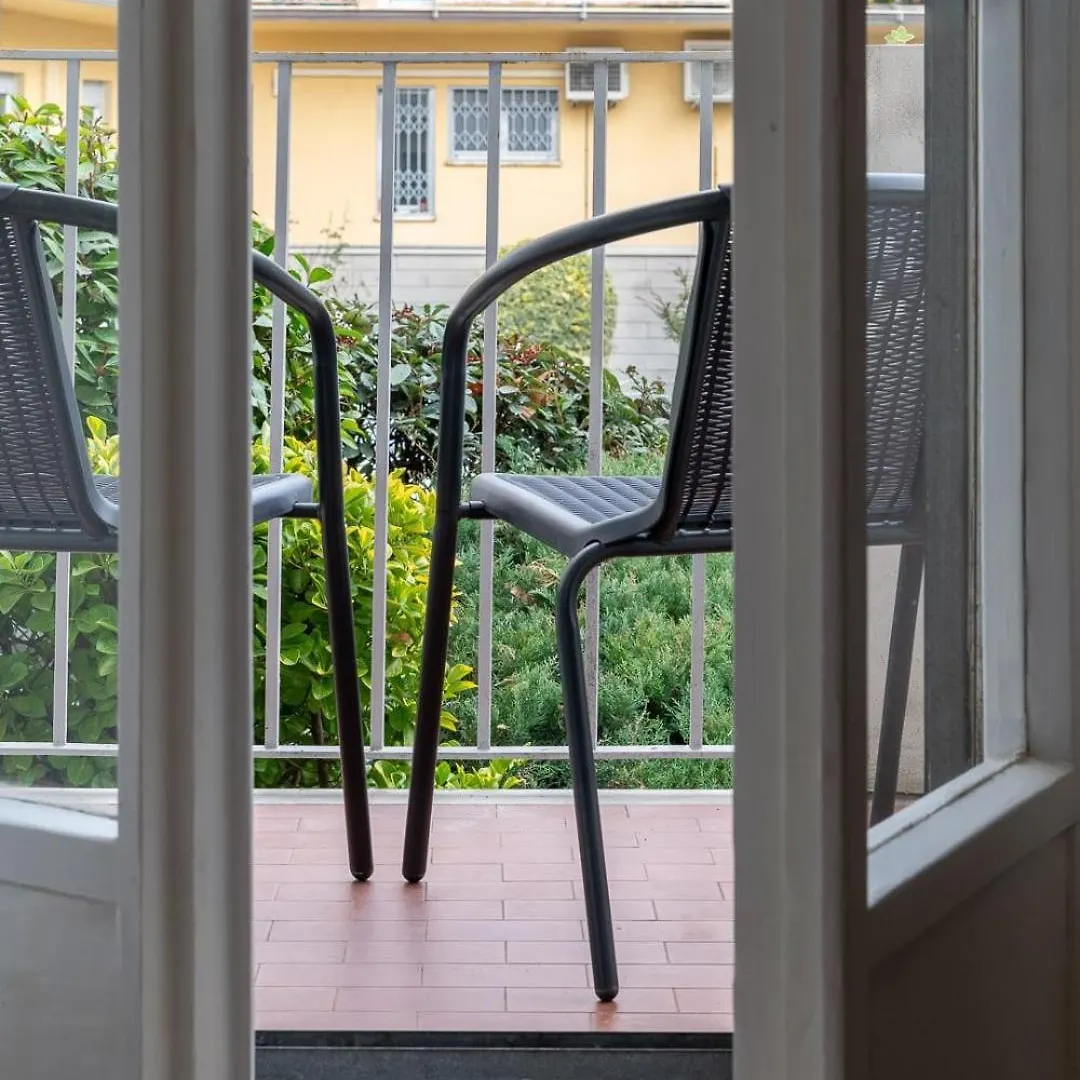 Private Parking 3Bd Apartment Near Piazza Carducci 博洛尼亚