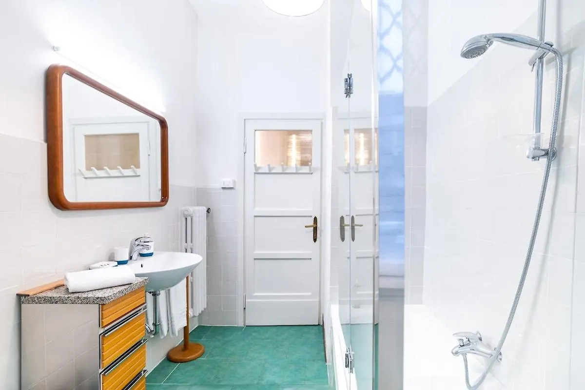 Private Parking 3Bd Apartment Near Piazza Carducci 博洛尼亚 0*,  意大利